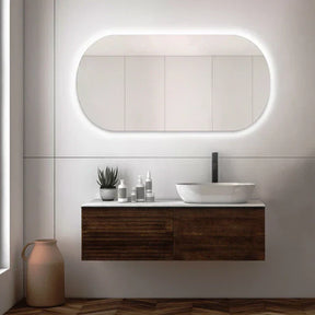 Schlanker und abgerundeter Spiegel mit LED 80x40cm